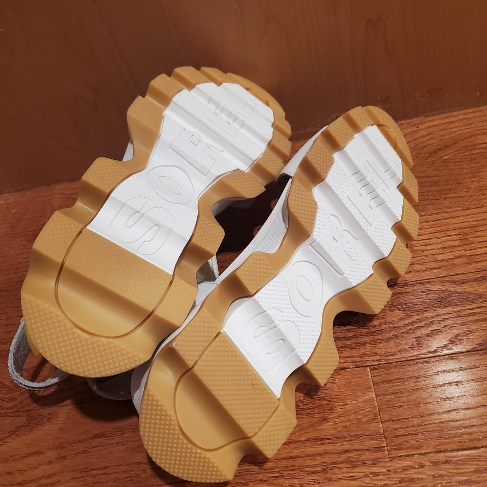 Sorel Kinetic Impact Sandals - Picture 7 of 8